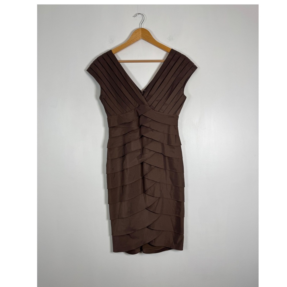 Elegant Adrianna Papell Womens 4 Cocktail Dress Brown Tiered Ruffle V-Neck Cap